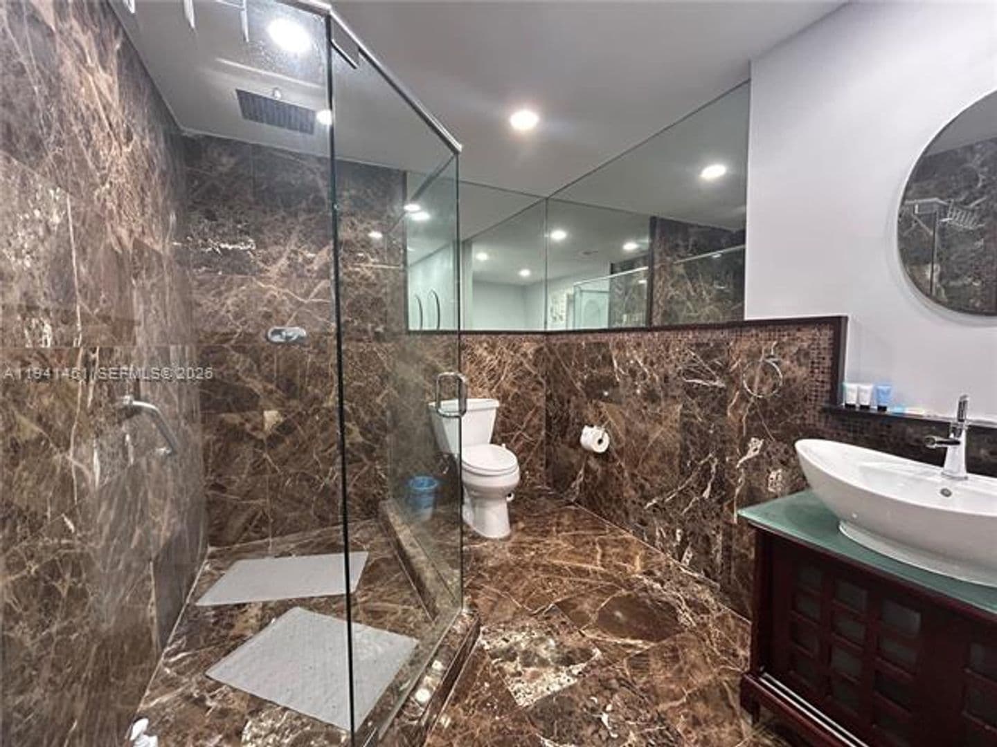 Hollywood Condo: 4001 S Ocean Dr cu-PH11