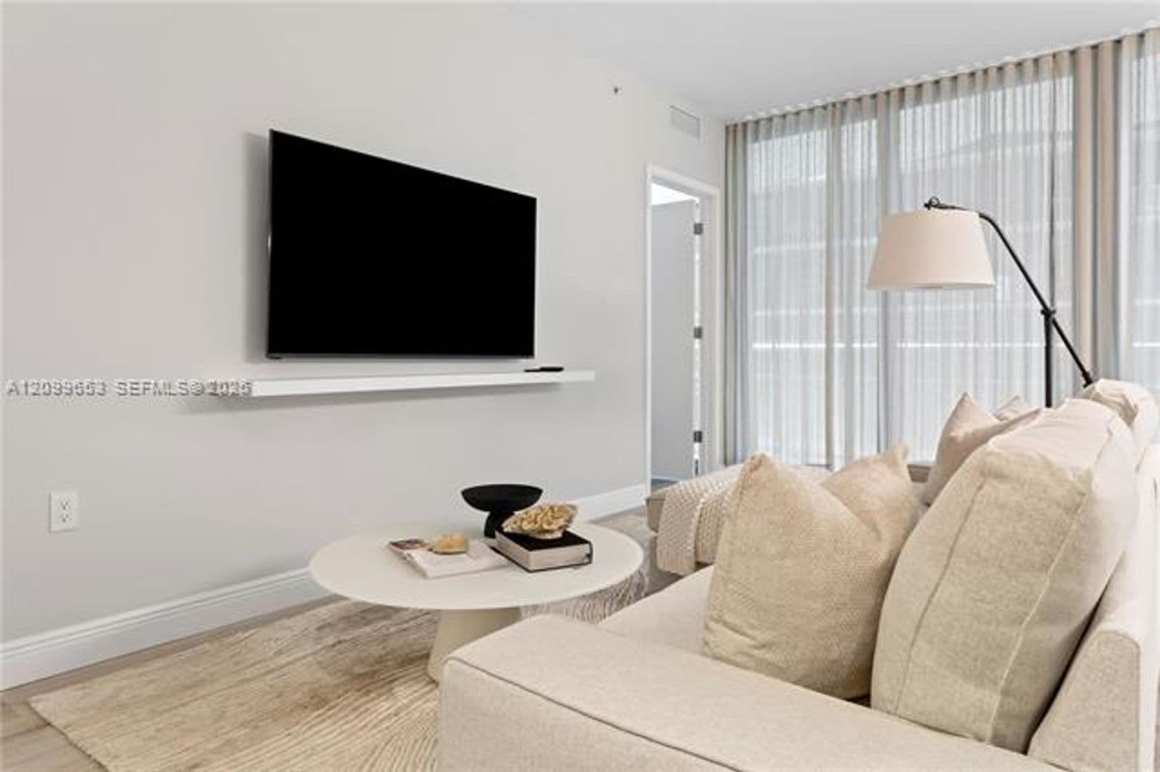 Miami Condo: 45 SW 9th St cu-1708