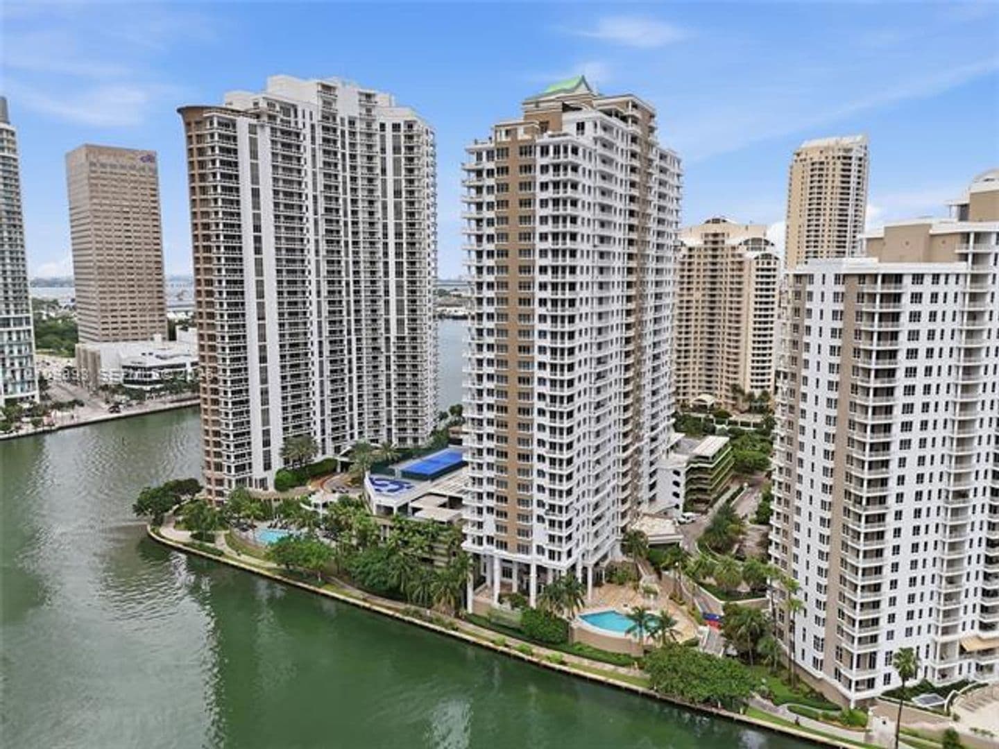 Miami Condo: 801 Brickell Key Blvd cu-808