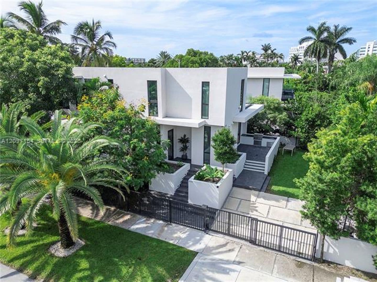Miami Beach House: 4364 Alton Rd # 4364