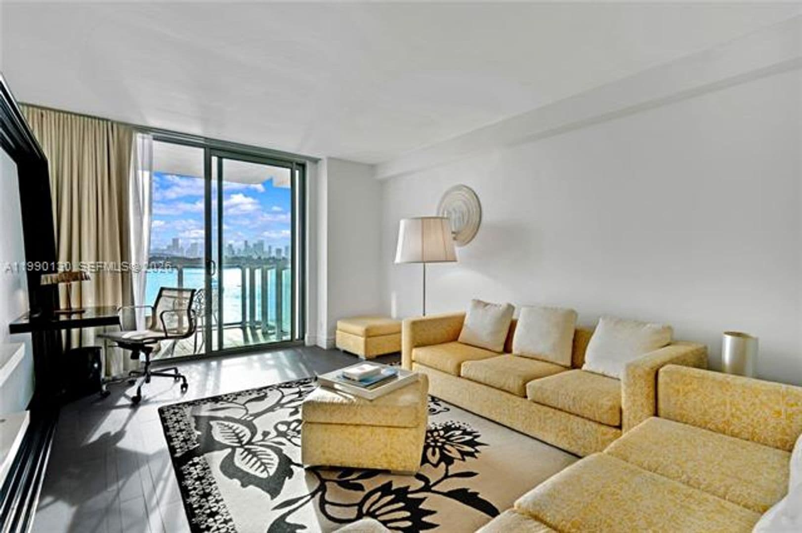 Miami Beach Condo: 1100 West Avenue cu-514