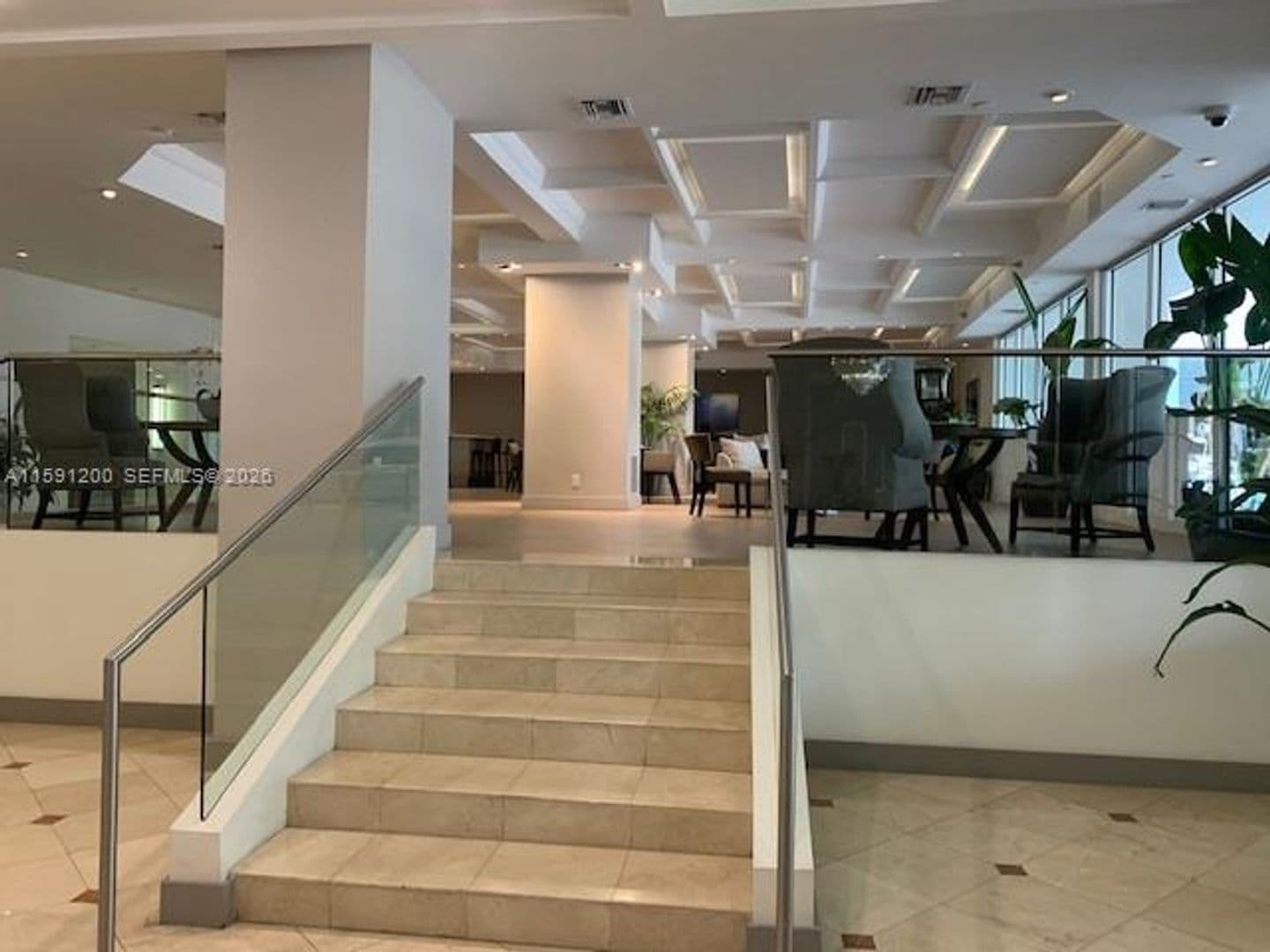 Miami Beach Condo: 100 Lincoln Rd cu-1434