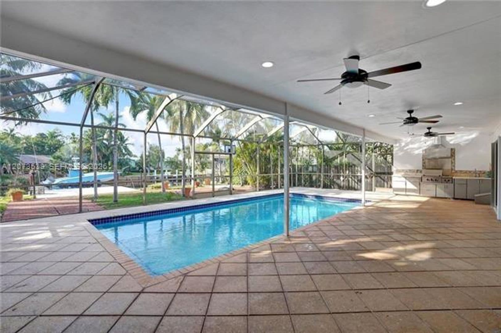 Hallandale Beach House: 612 Hibiscus Dr # 612