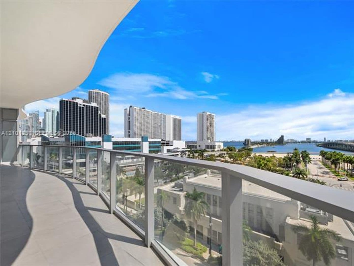 Miami Condo: 1400 Biscayne Blvd cu-701