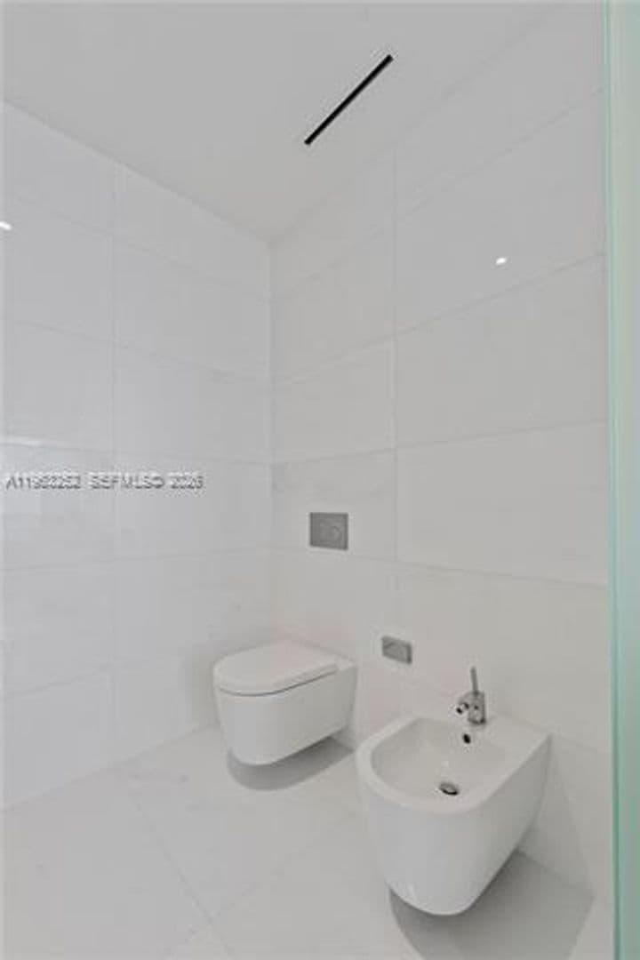 Miami Condo: 300 Biscayne Blvd Way cu-4404