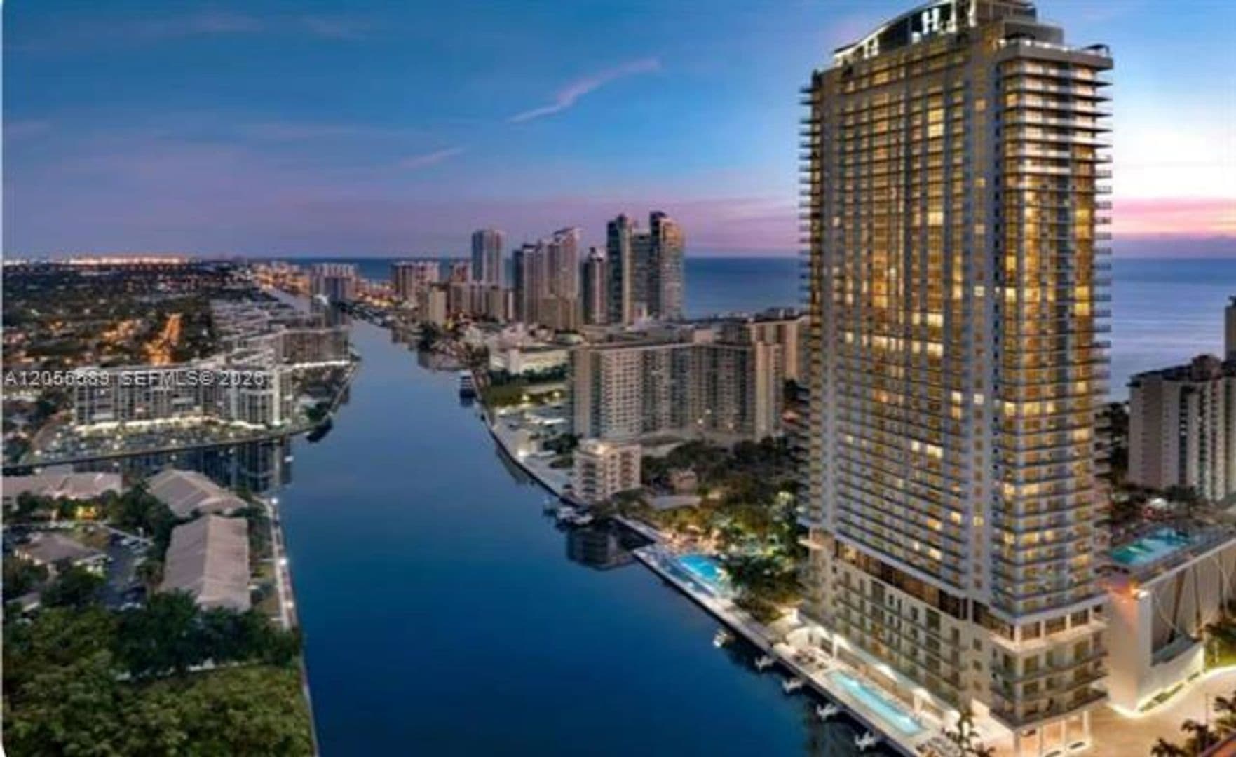 Hollywood Condo: 4010 S Ocean Dr cu-R304