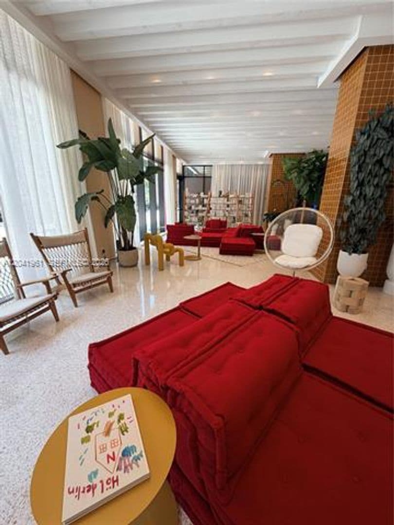 Miami Condo: 90 NE 32nd St cu-702