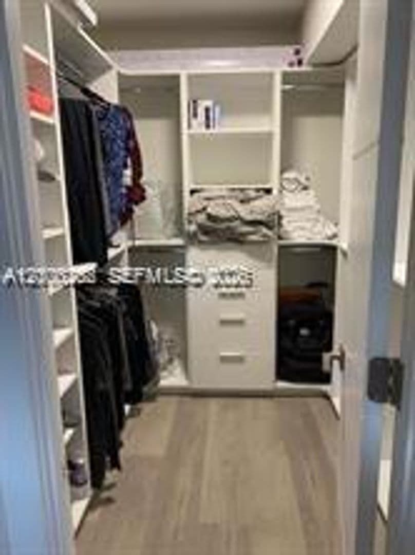 Hollywood Condo: 2201 S Ocean Dr cu-1507