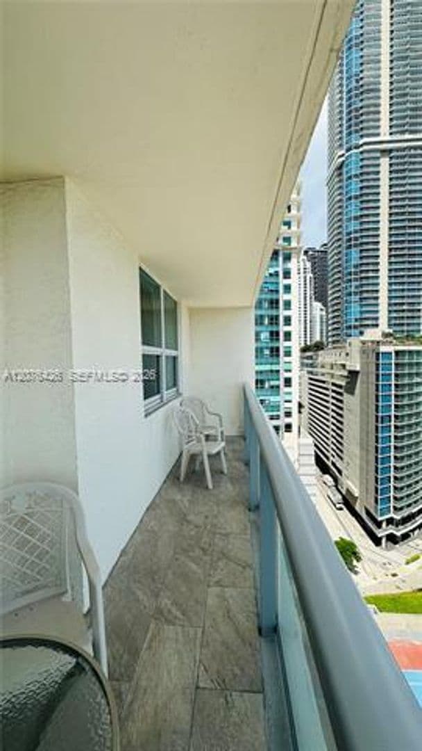 Miami Condo: 1155 Brickell Bay Dr cu-1906