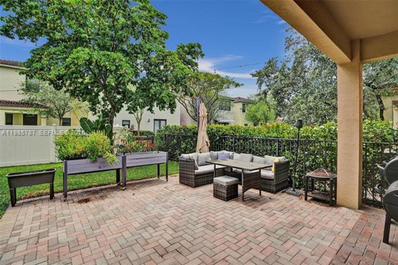 Miami House: 760 NE 193rd Ter # 760