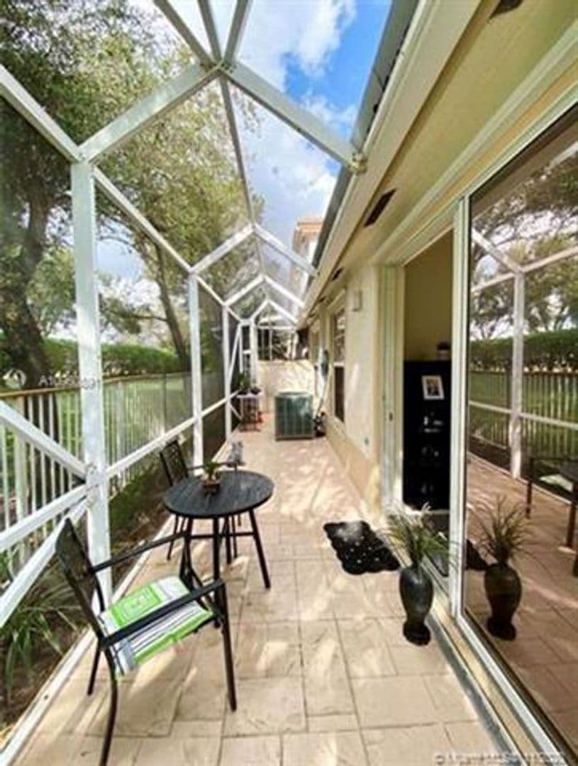 Pembroke Pines Townhome: 1828 NW 79th Way th 1828