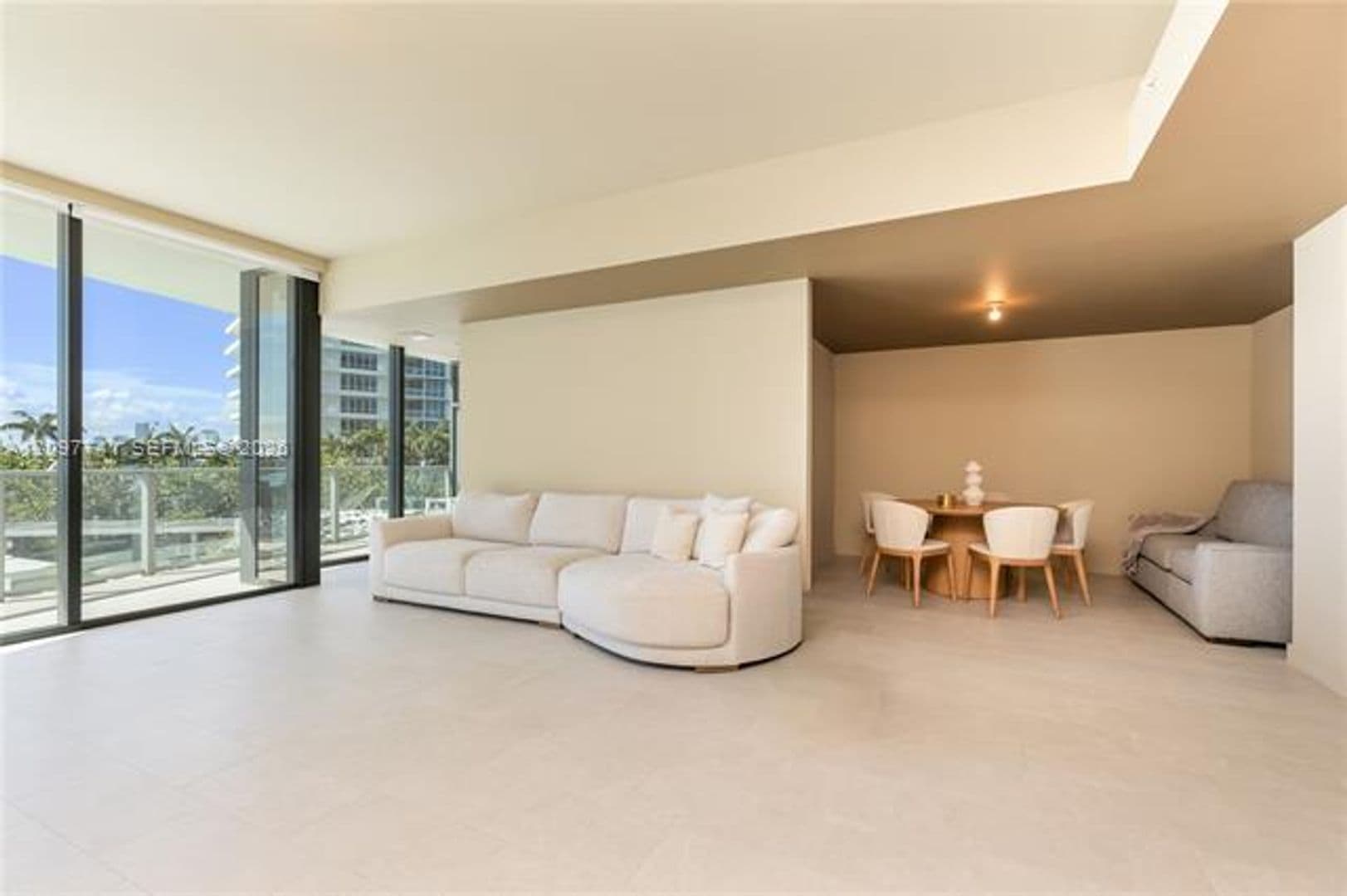 Miami Beach Condo: 500 Alton Rd cu-802