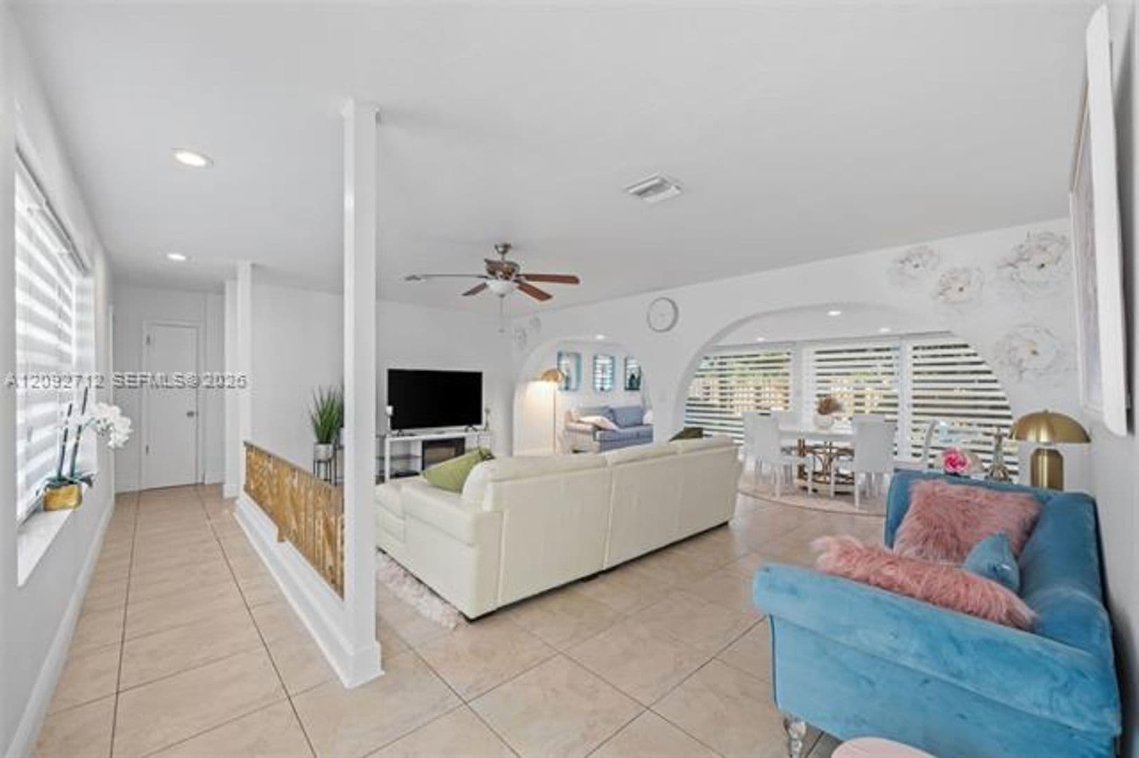 Hollywood House: 2819 Cleveland St # 2819