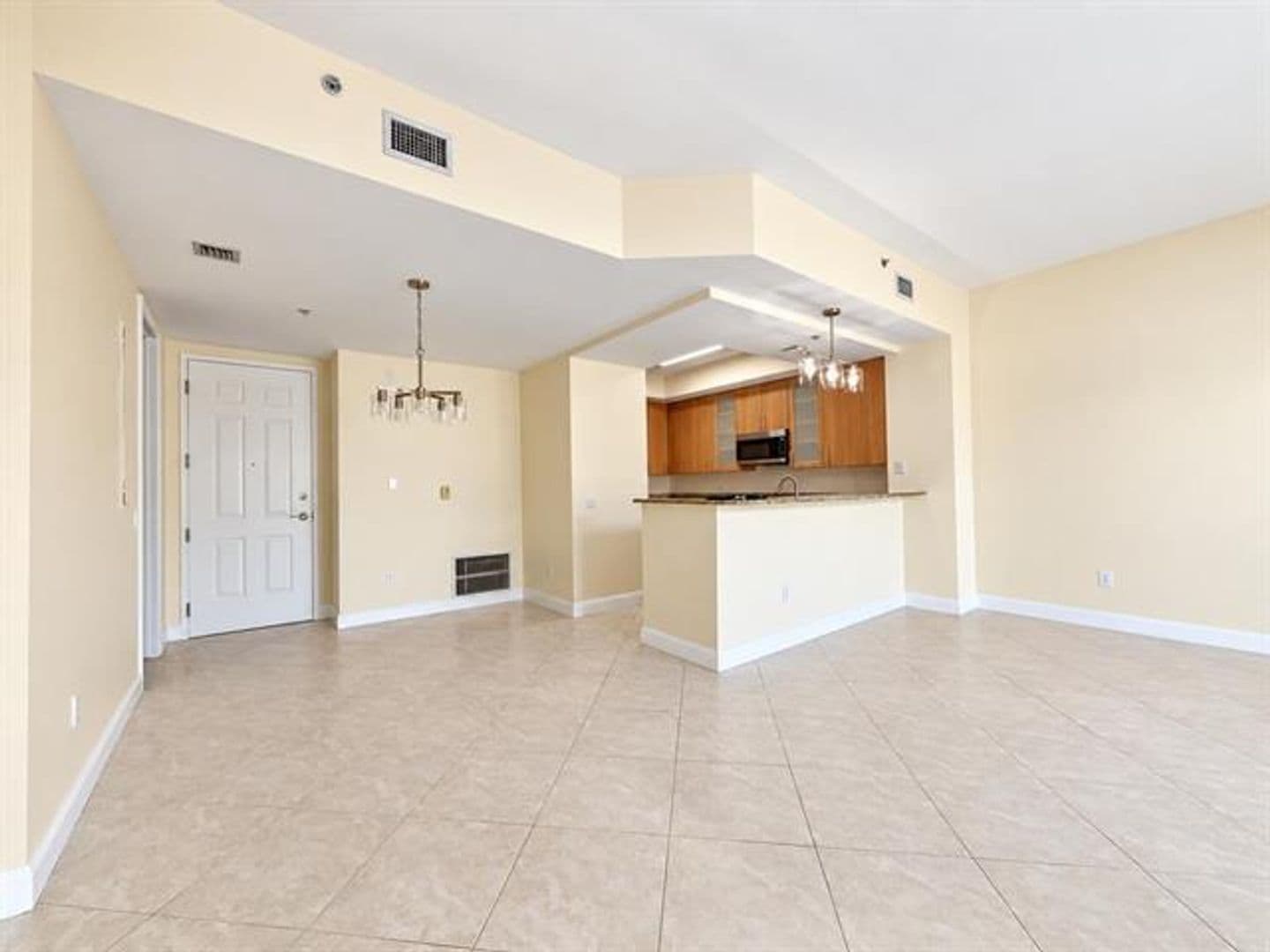 Wilton Manors Townhome: 2633 NE 14th Ave th 109