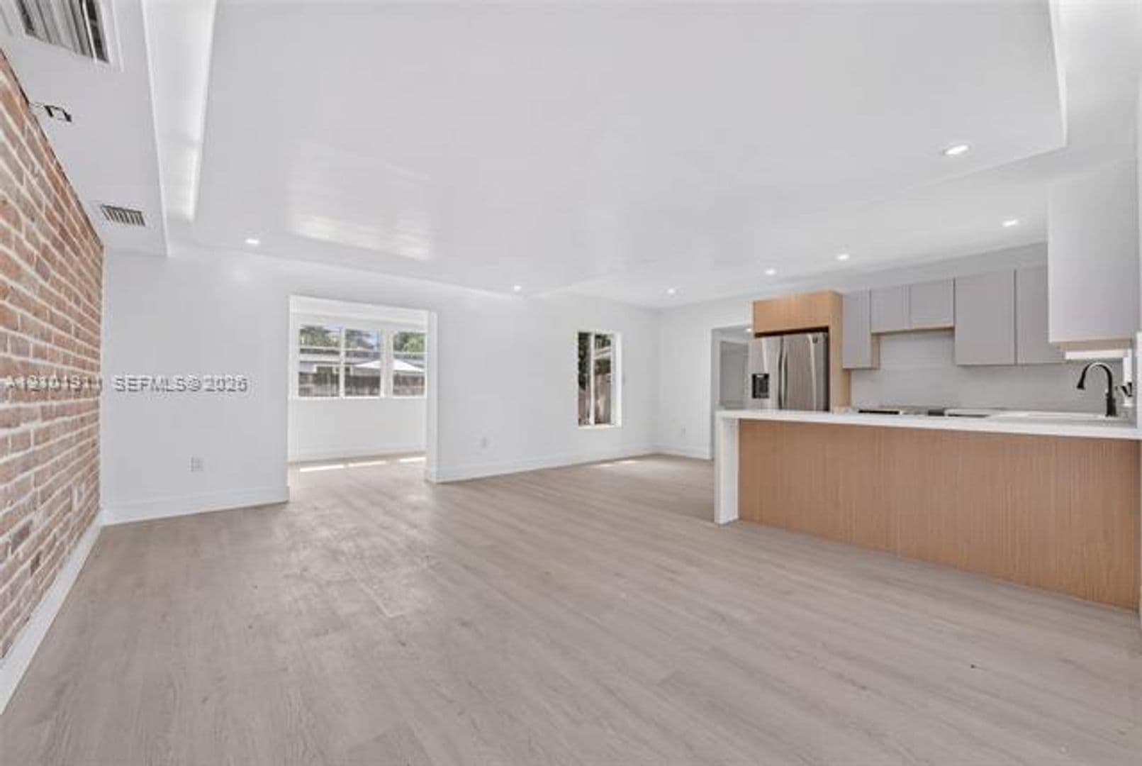 Miami House: 334 NW 110th St # 334