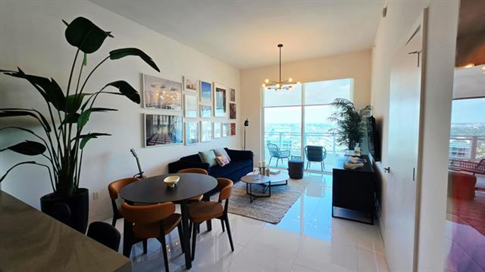 Miami Condo: 1080 Brickell Ave cu-4207