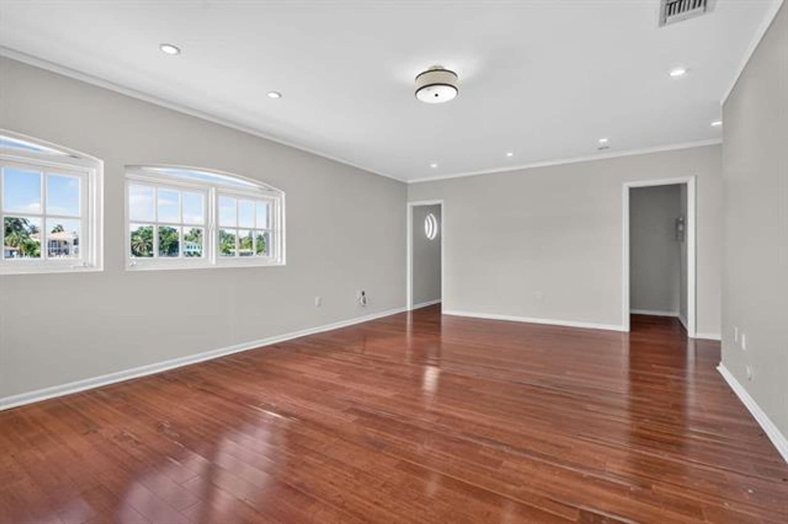 North Bay Village House: 7500 W Treasure Dr # 7500