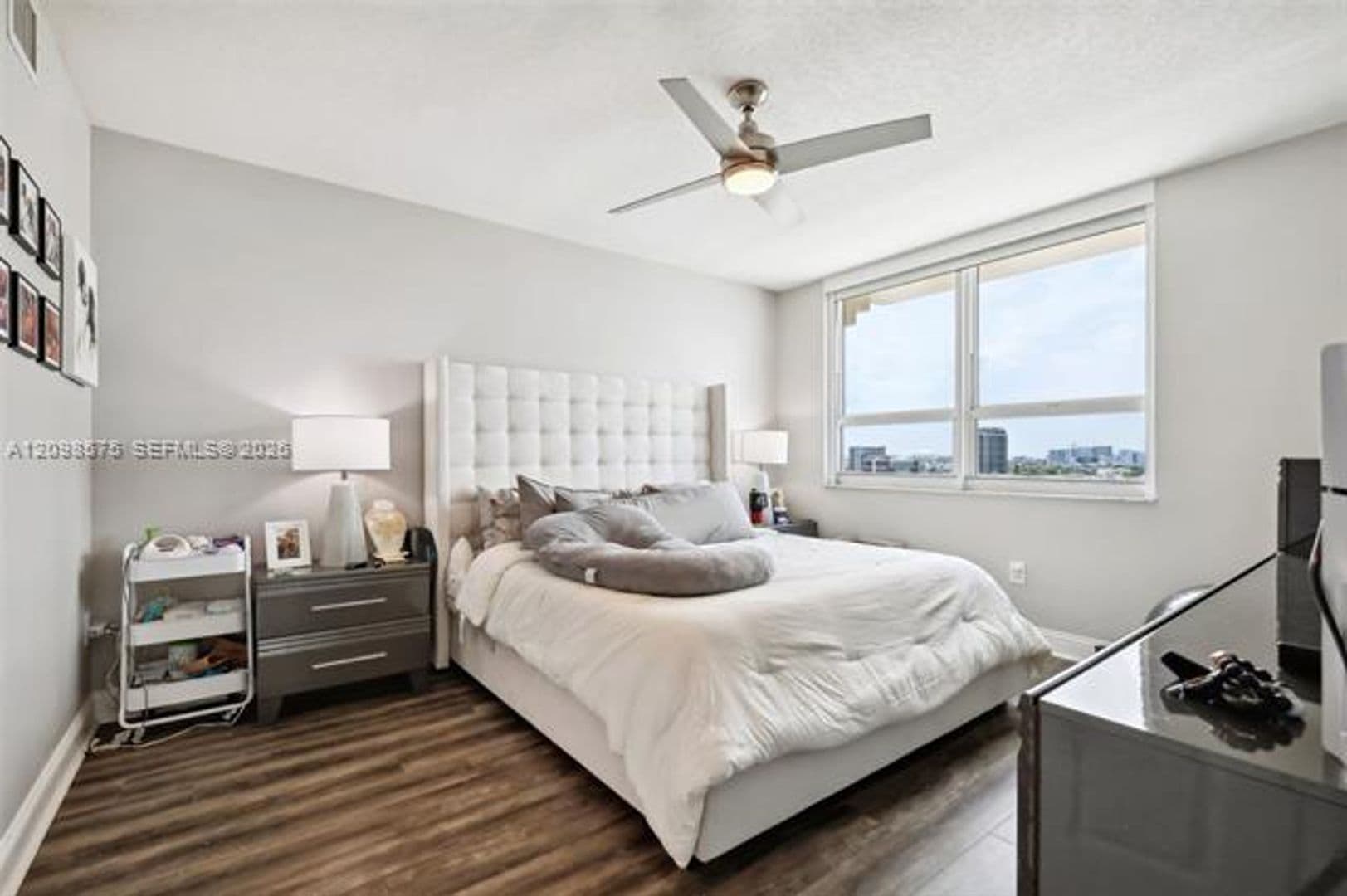 Miami Condo: 2000 N Bayshore Dr cu-1401
