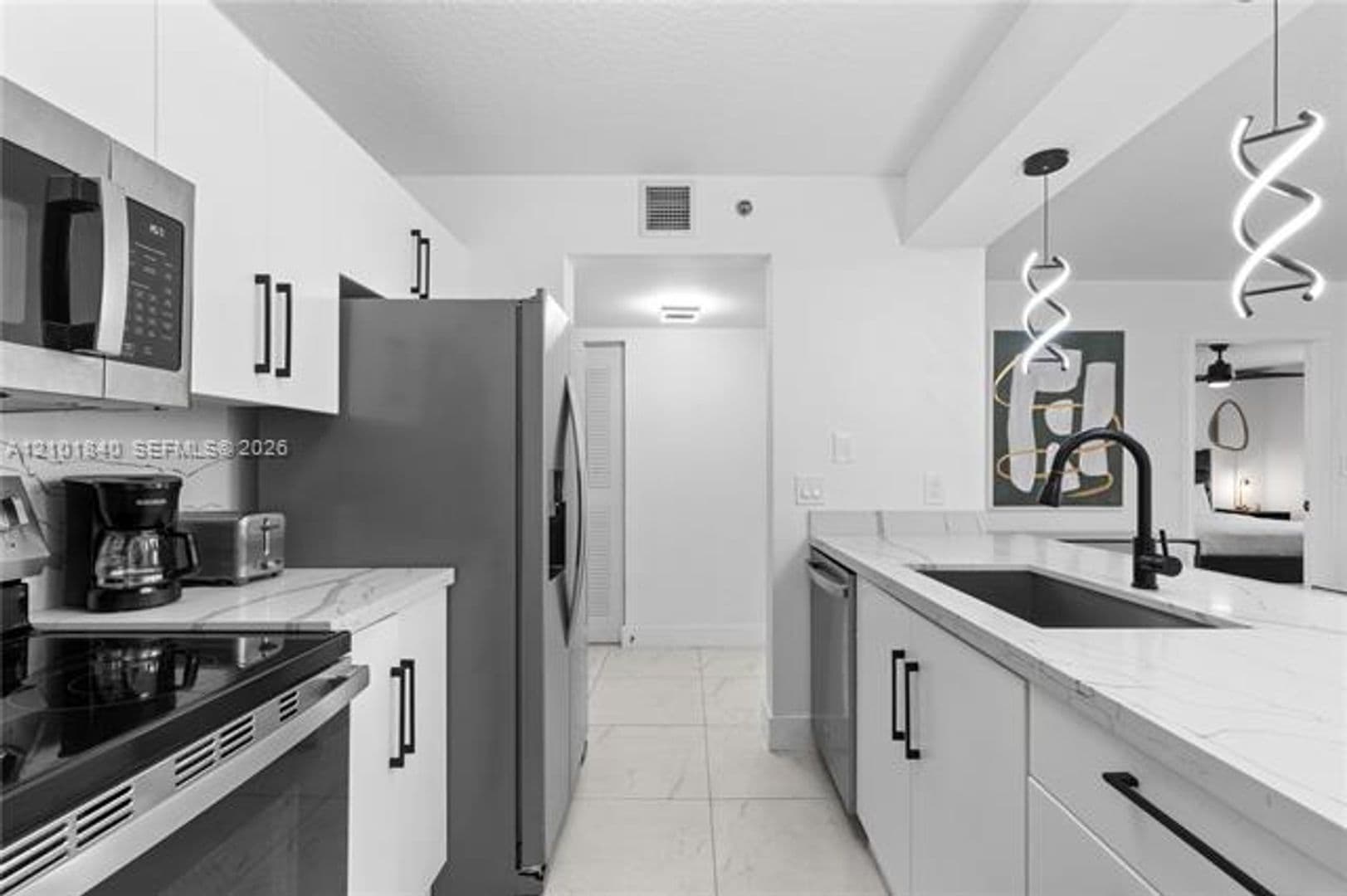 Miami Condo: 1200 Brickell Bay Dr cu-1907