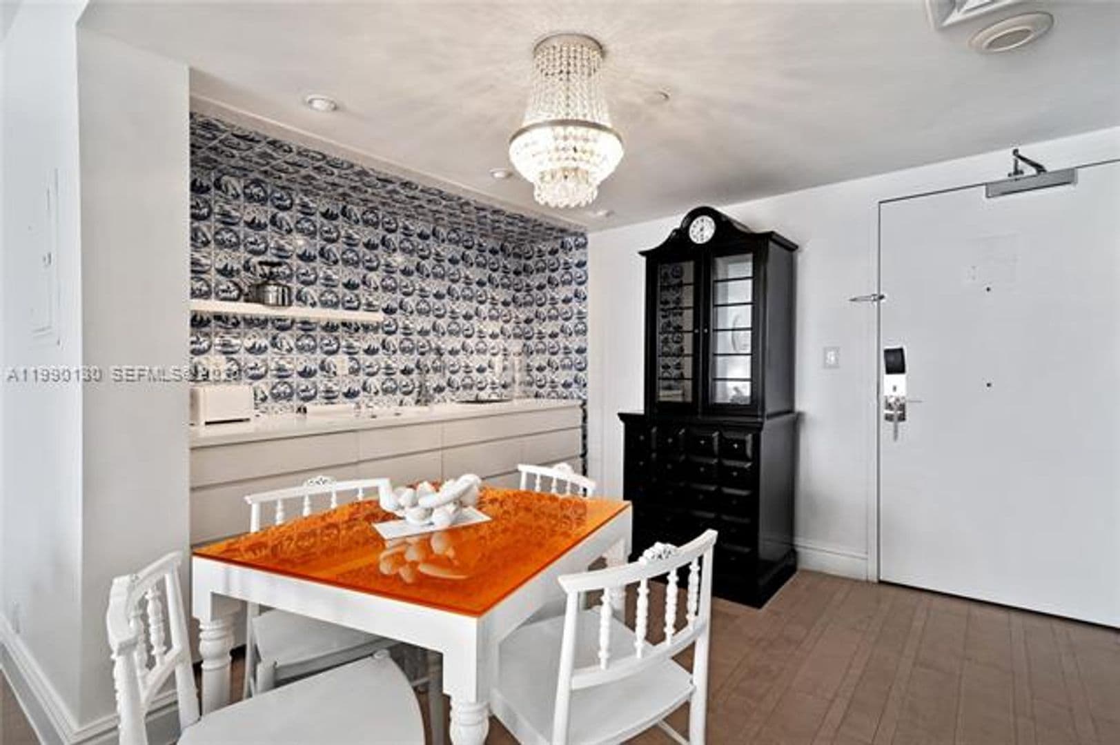 Miami Beach Condo: 1100 West Avenue cu-514