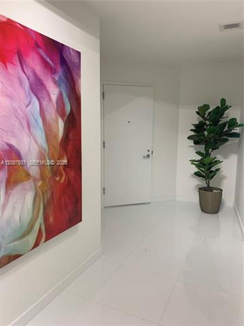 Miami Condo: 851 NE 1st Ave cu-3404
