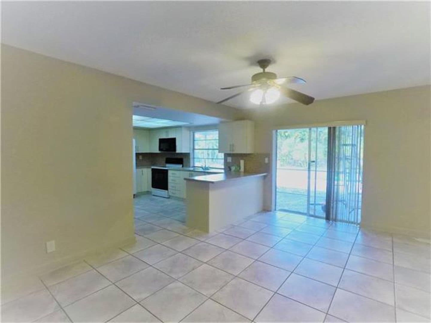 Plantation House: 7221 NW 10th Pl # 7221