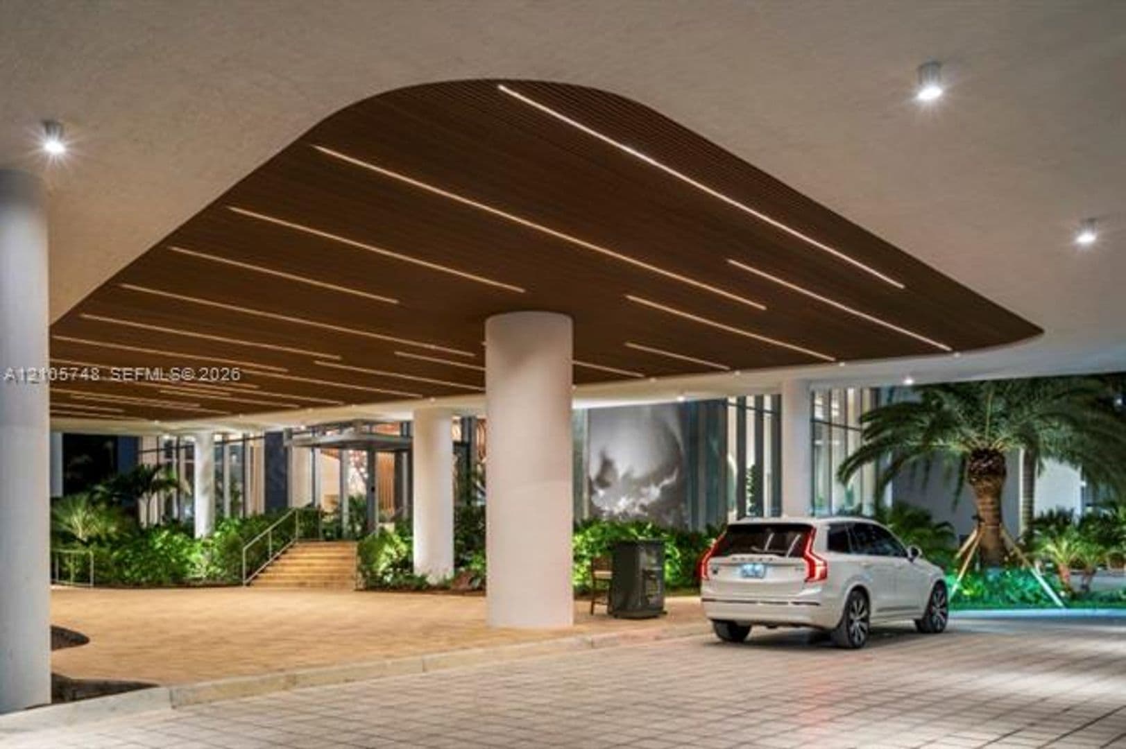 Miami Condo: 725 NE 24 cu-5401
