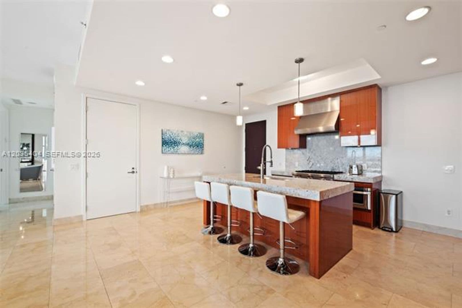 Bal Harbour Condo: 9705 Collins Ave cu-605N