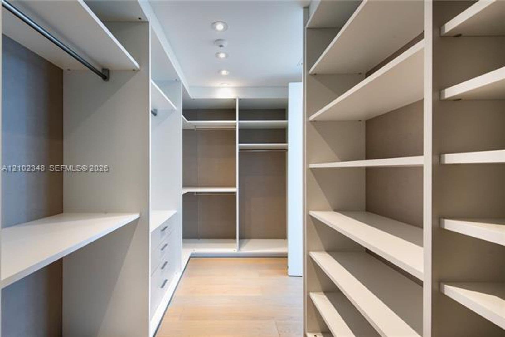 Miami Condo: 2020 N Bayshore Dr cu-4502