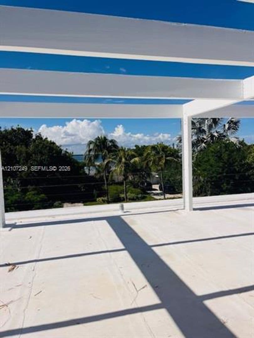 Key Biscayne House: 241 Harbor Dr # 241