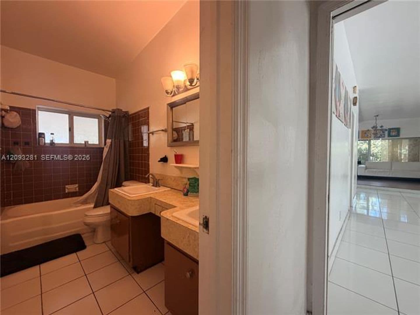North Miami Beach House: 19091 NE 20th Ct # 19091