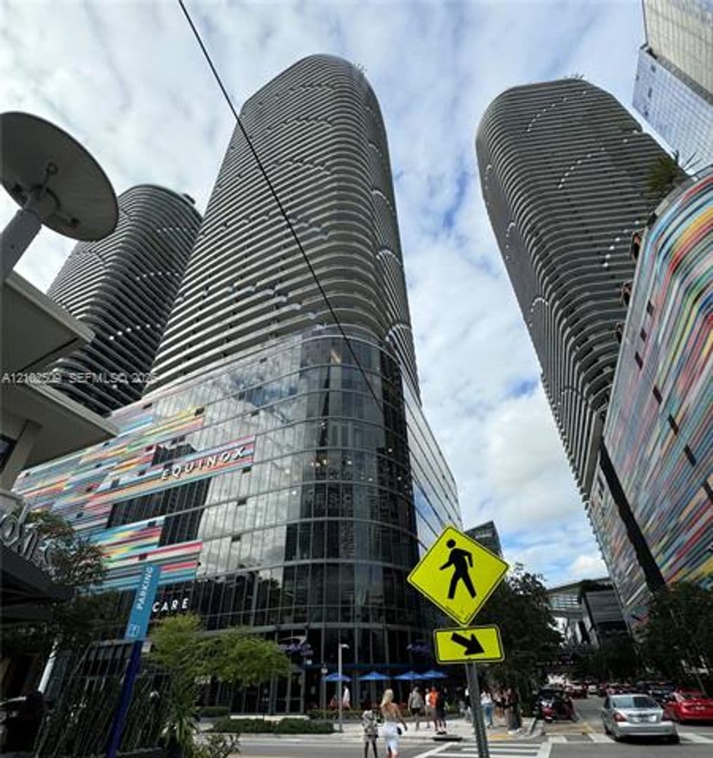 Miami Condo: 45 SW 9th St cu-3010