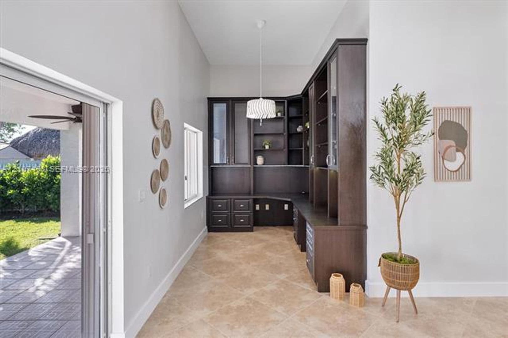 Hialeah House: 7071 W 6th Ave # 7071