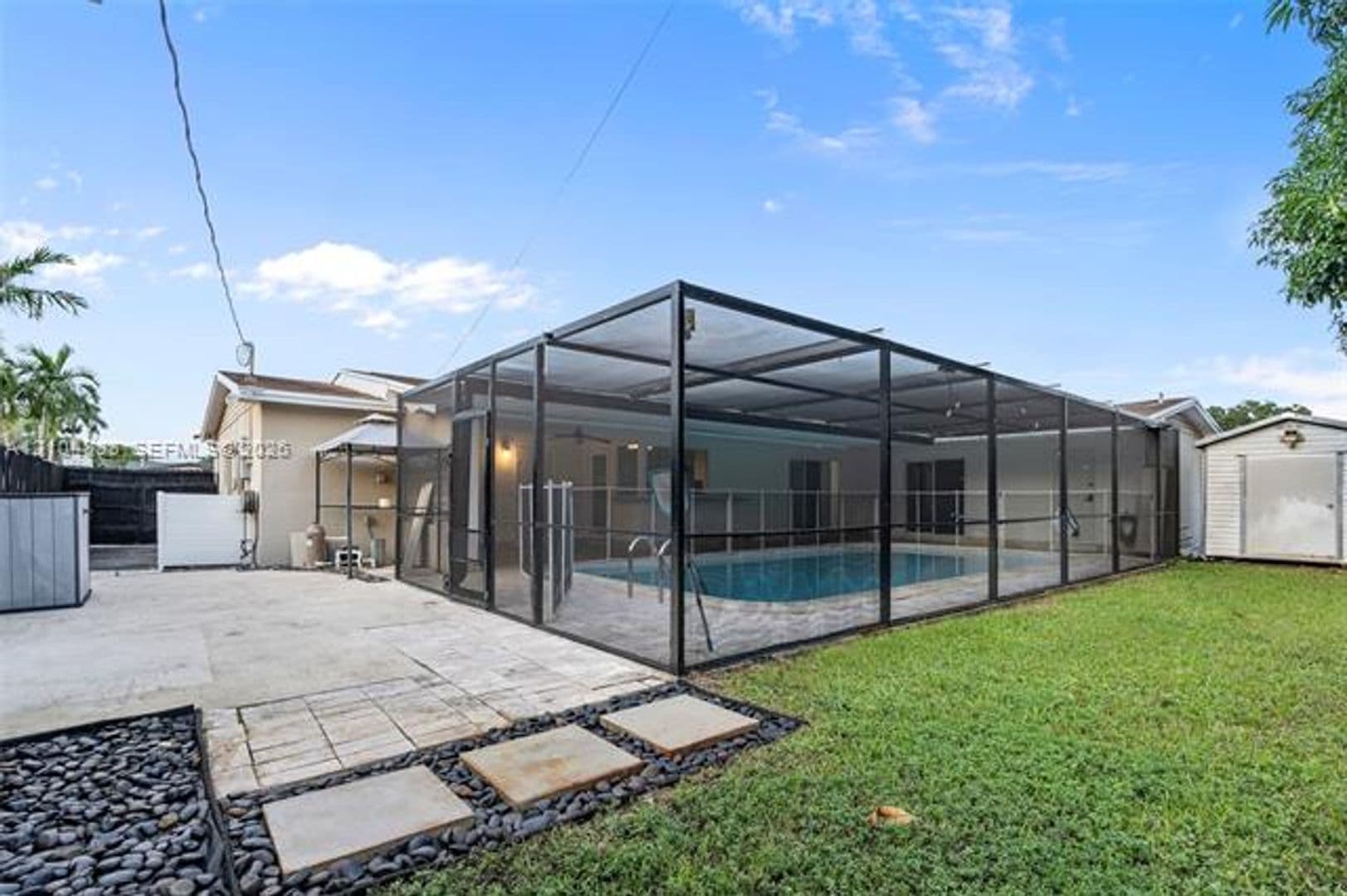 Plantation House: 5250 SW 4th Ct # 5250
