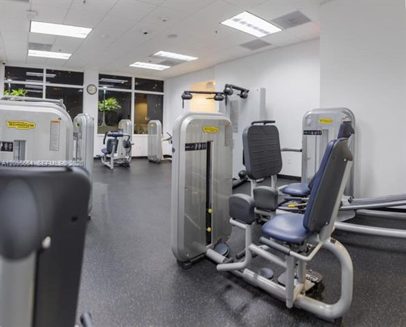 Miami Condo: 1200 Brickell Bay Dr cu-4220