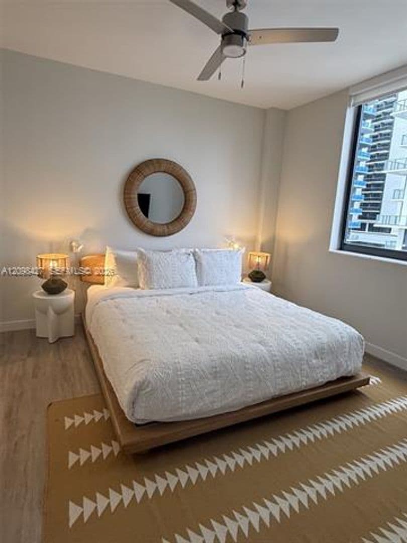 Miami Condo: 697 N Miami Ave cu-1210