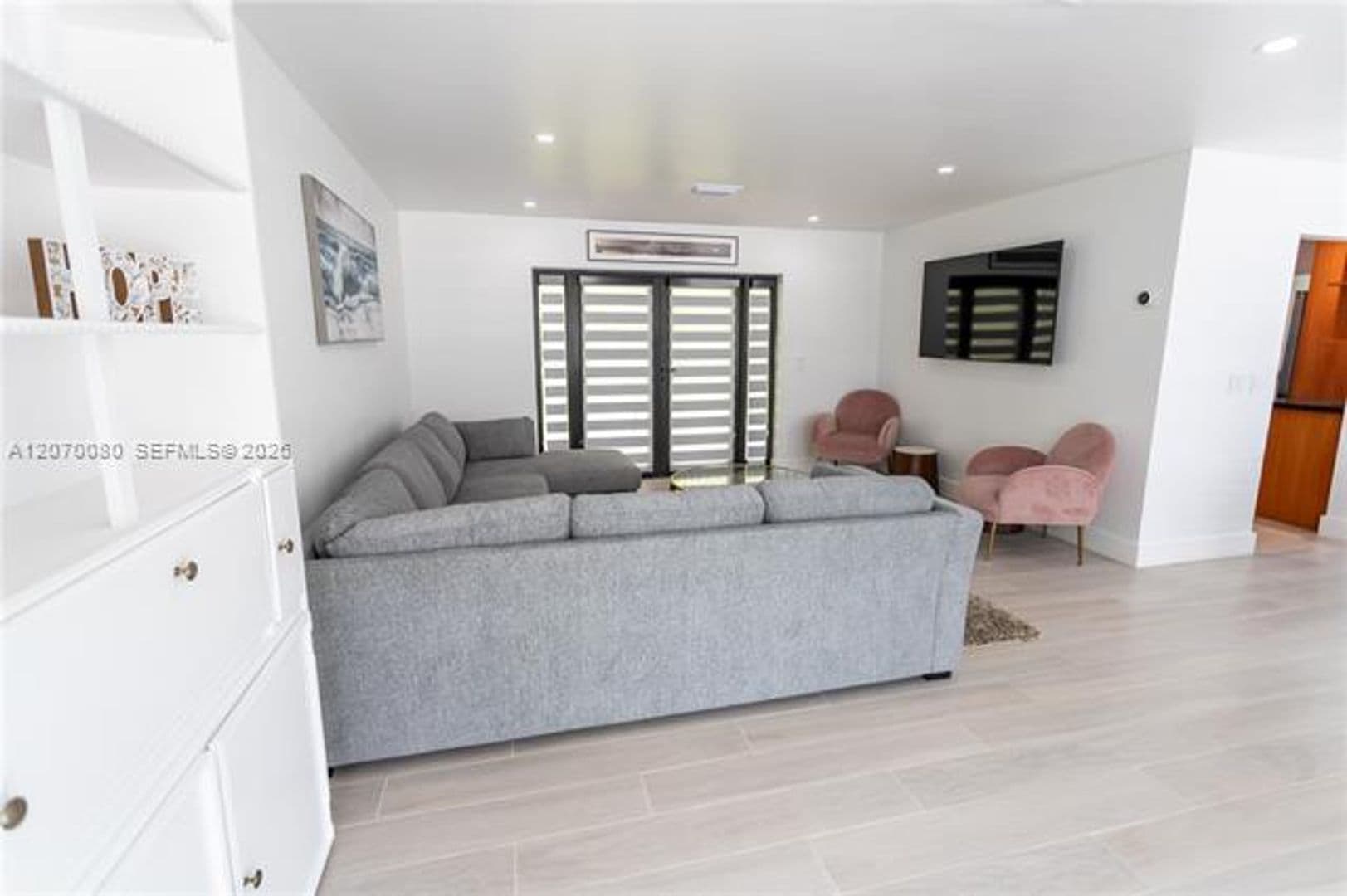 Hollywood House: 4010 Johnson St # 4010
