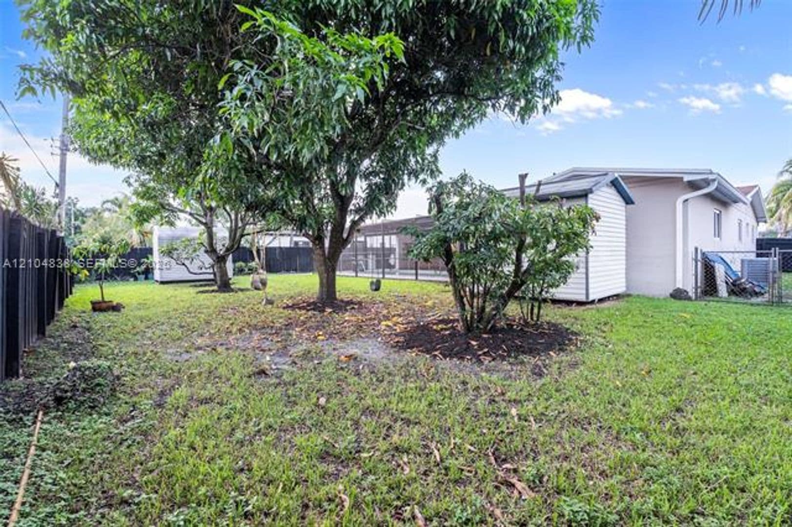 Plantation House: 5250 SW 4th Ct # 5250