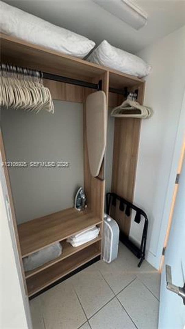 Miami Condo: 159 NE 6 Street cu-3707