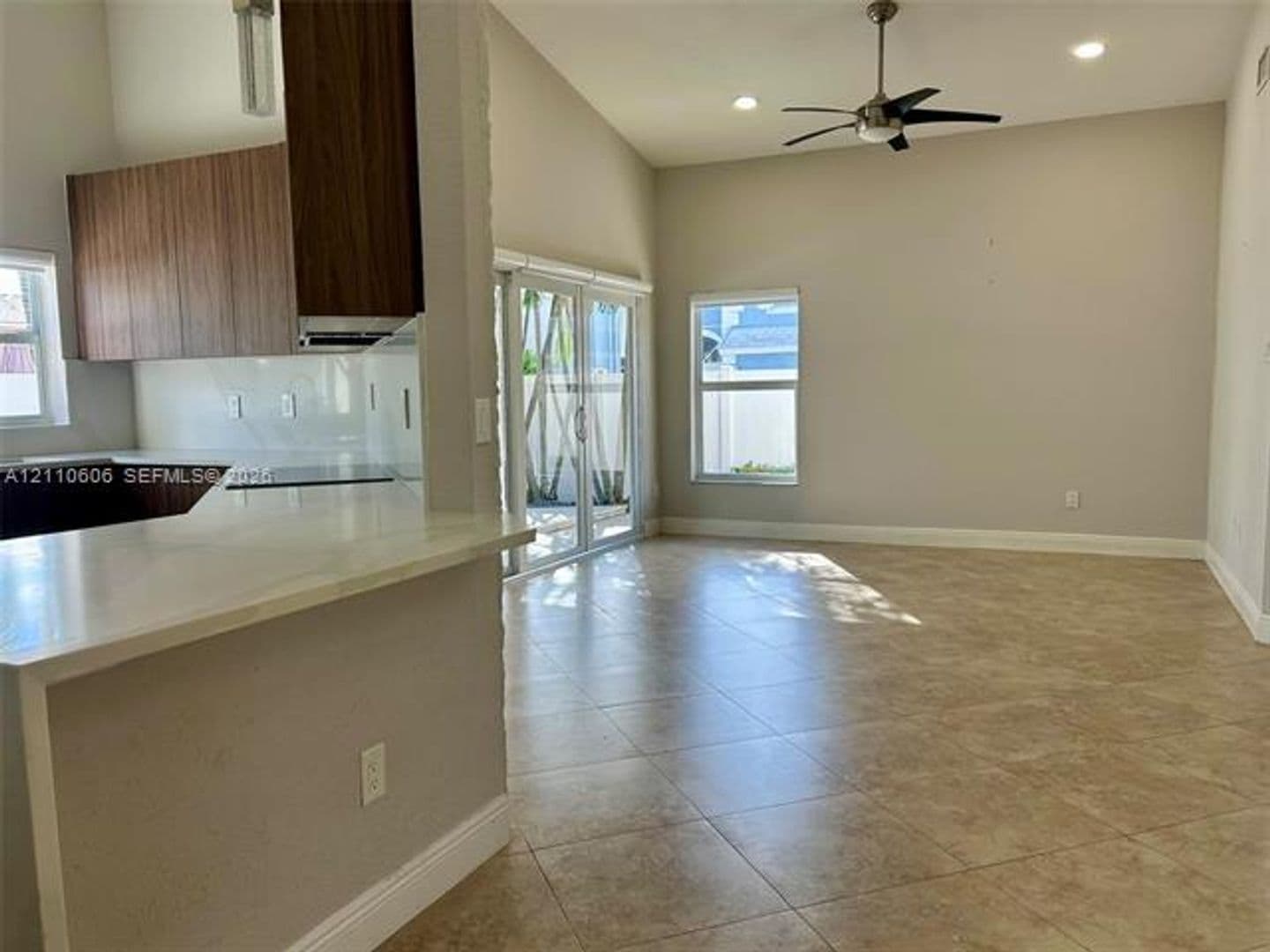 Davie House: 14200 Oak Ridge Dr # 14200