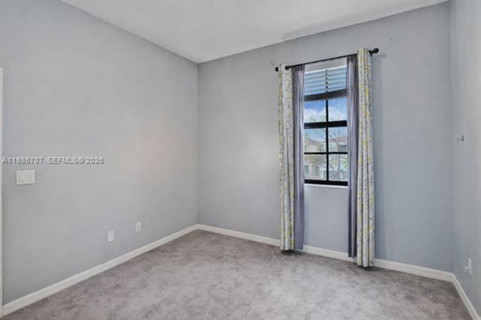 Miami House: 760 NE 193rd Ter # 760