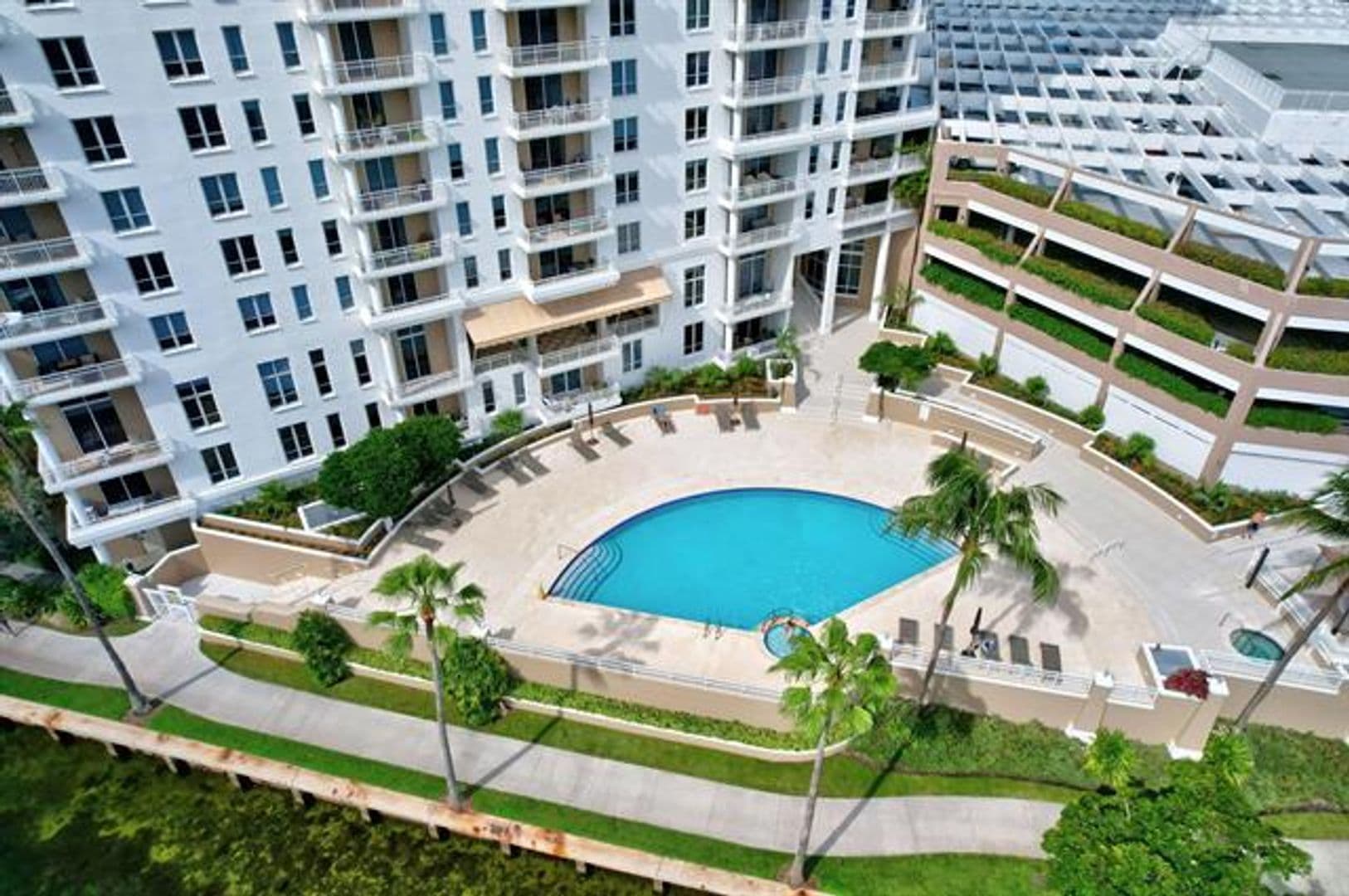 Miami Condo: 701 Brickell Key Blvd cu-1604