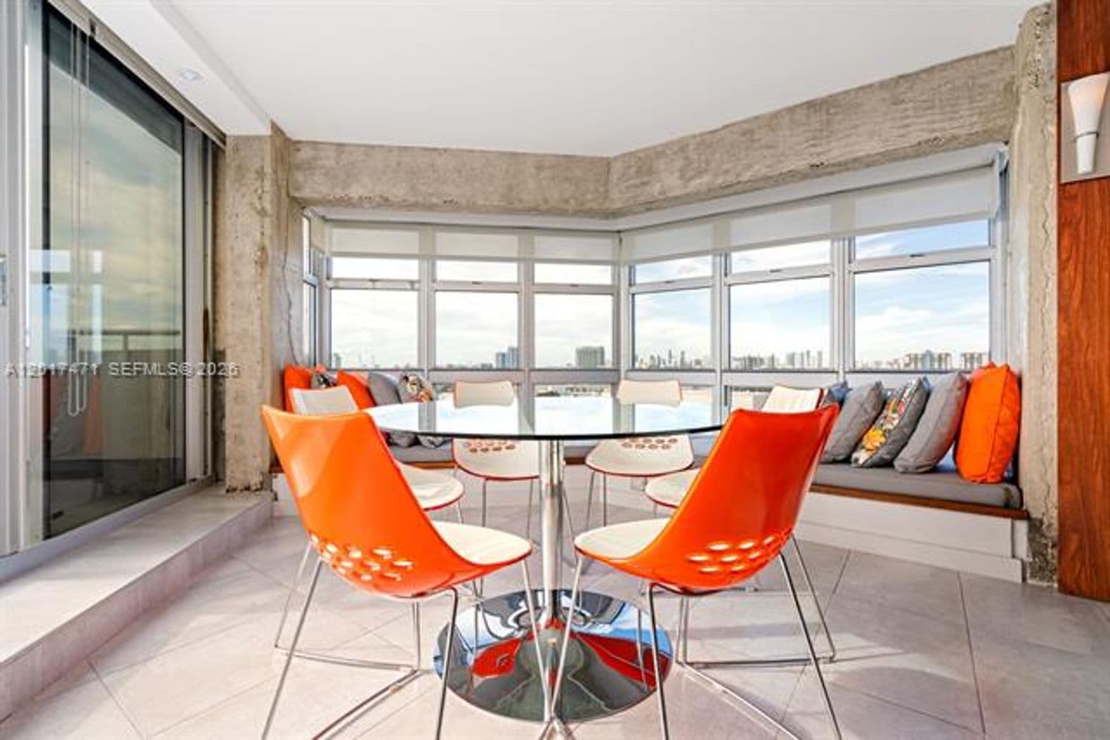 Miami Beach Condo: 1881 Washington Ave cu-PHG
