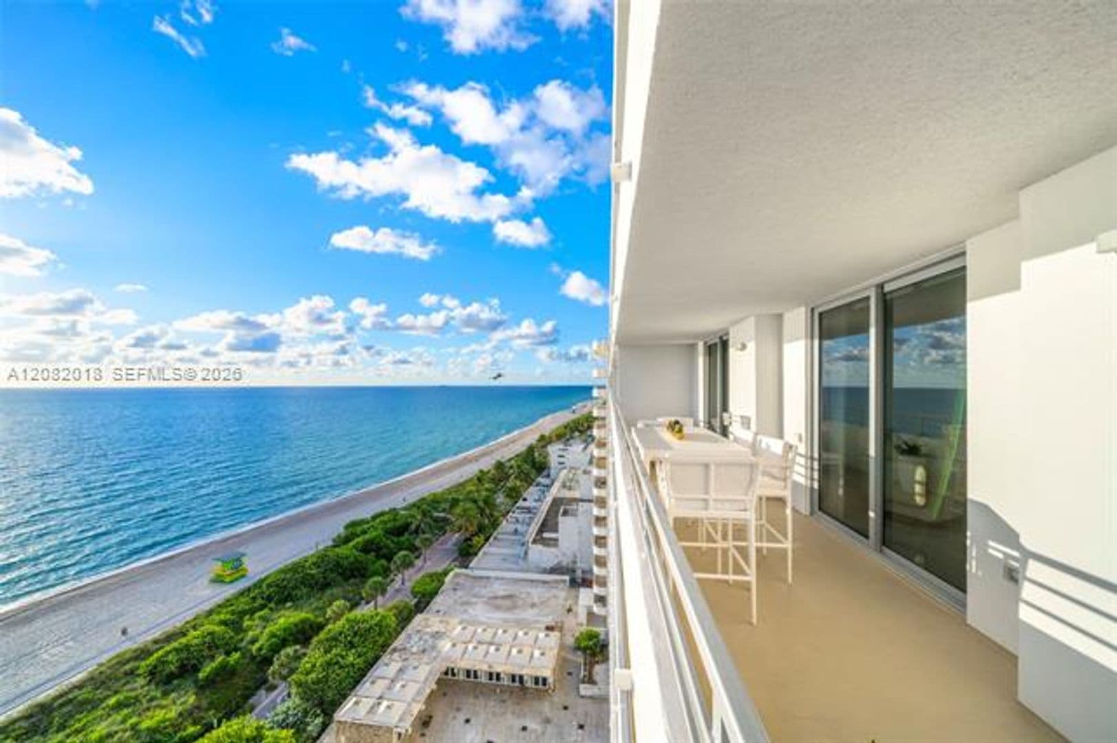Miami Beach House: 5555 Collins Ave cu-16H