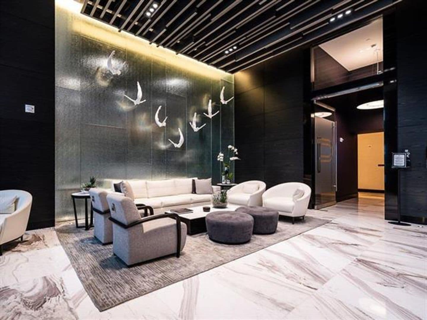 Miami Condo: 851 NE 1st Ave cu-2402