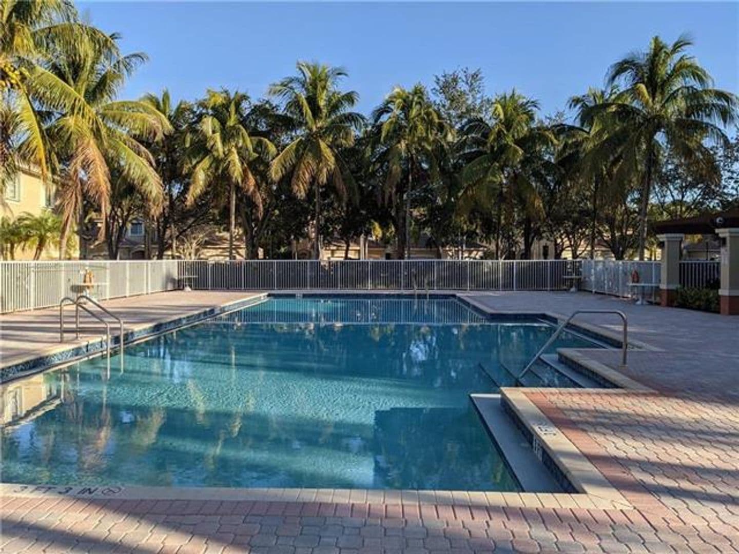 Weston Townhome: 4150 Forest Dr th 4150