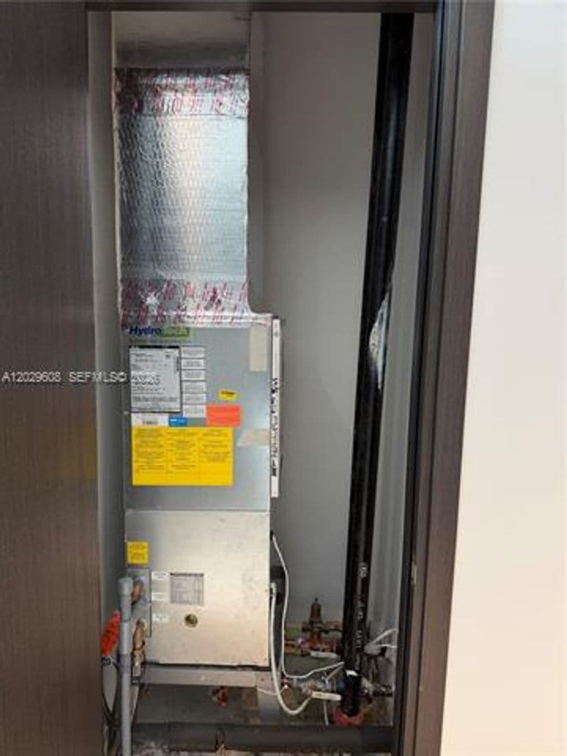 Miami Condo: 20 NE 11th St cu-3306B