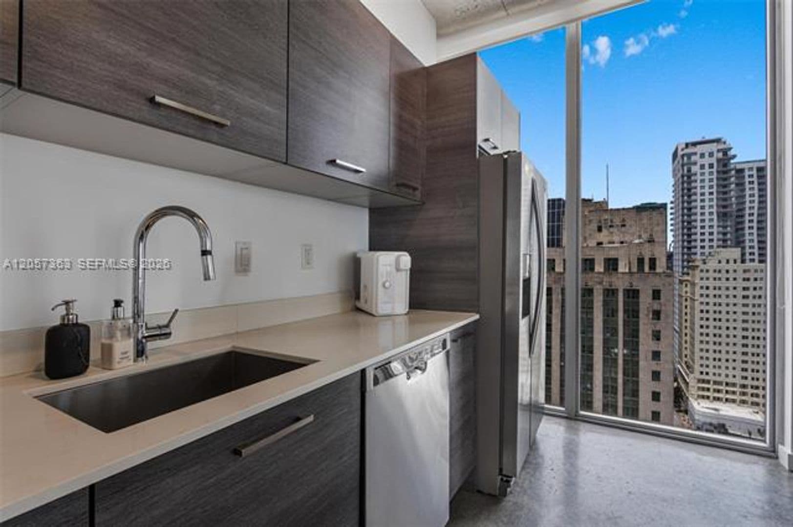 Miami Condo: 151 SE 1st St cu-2102