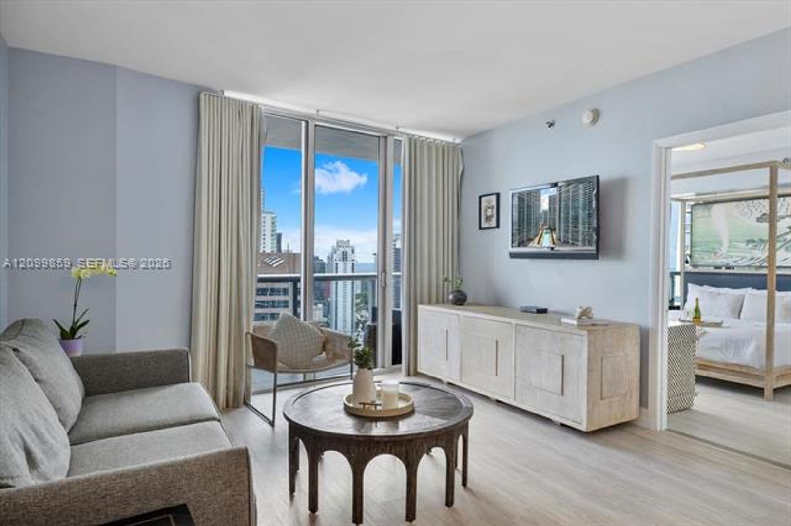 Miami Condo: 485 Brickell Ave cu-4309