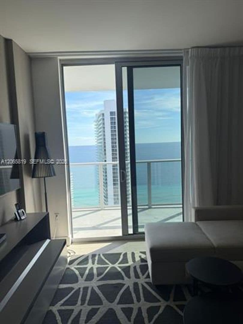Hollywood Condo: 4010 S Ocean Dr cu-T3507